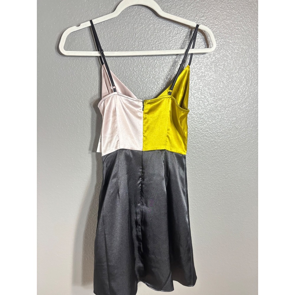 Topshop Satin Colorblock Twist Front Mini Dress Chartreuse beige Black US 2‎ - Picture 8 of 10